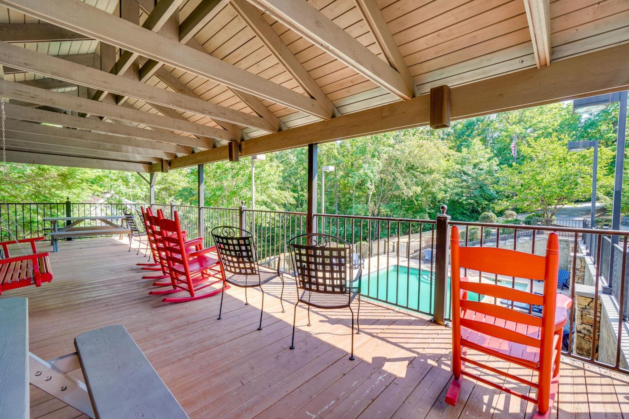 Smoky Mountain Cabin With Deck And Hot Tub! Pigeon Forge Dış mekan fotoğraf