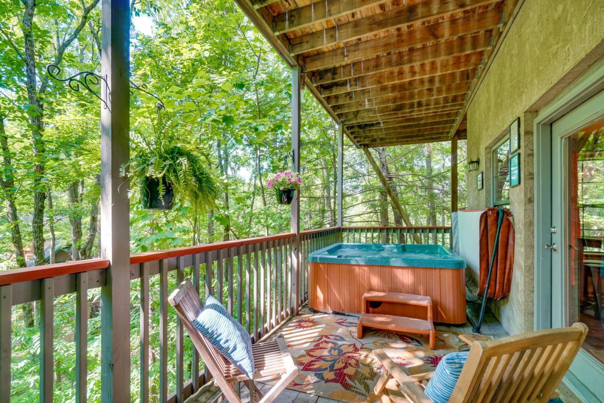 Smoky Mountain Cabin With Deck And Hot Tub! Pigeon Forge Dış mekan fotoğraf